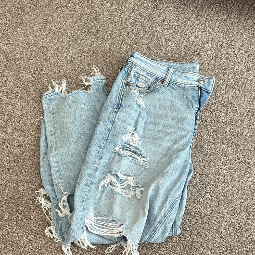 American Eagle Outfitters Light Blue Ripped Boyfriend Jeans